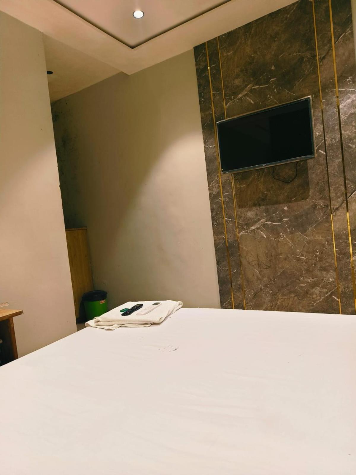 Hotel Sunrise Residency Mumbai Ngoại thất bức ảnh