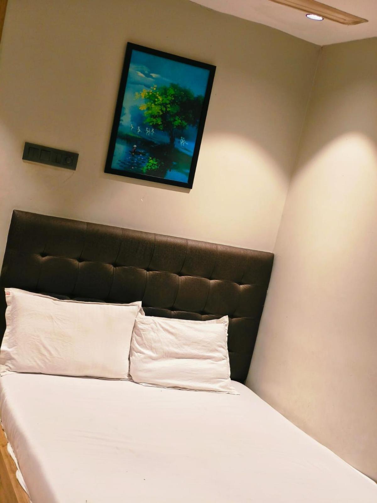 Hotel Sunrise Residency Mumbai Ngoại thất bức ảnh
