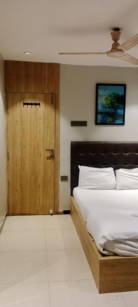 Hotel Sunrise Residency Mumbai Ngoại thất bức ảnh